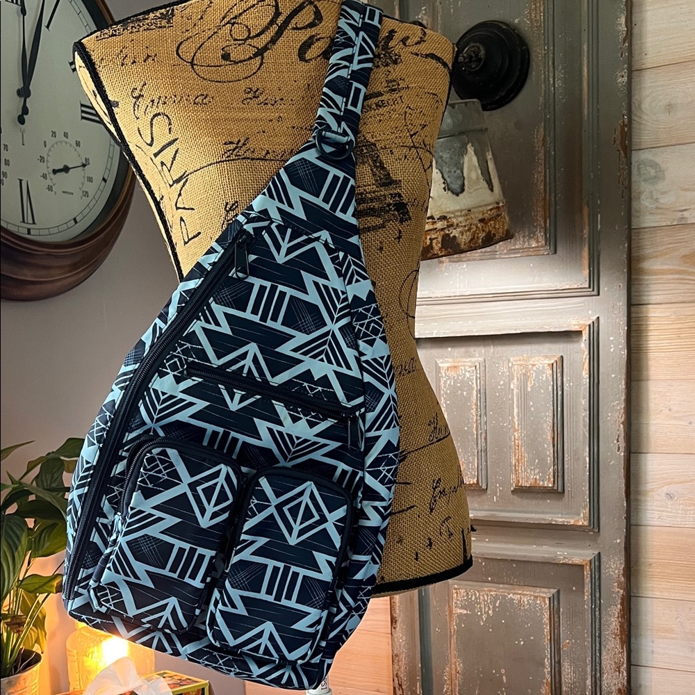 Geometric Pattern Crossbody Sling Bag in Black & Light Blue